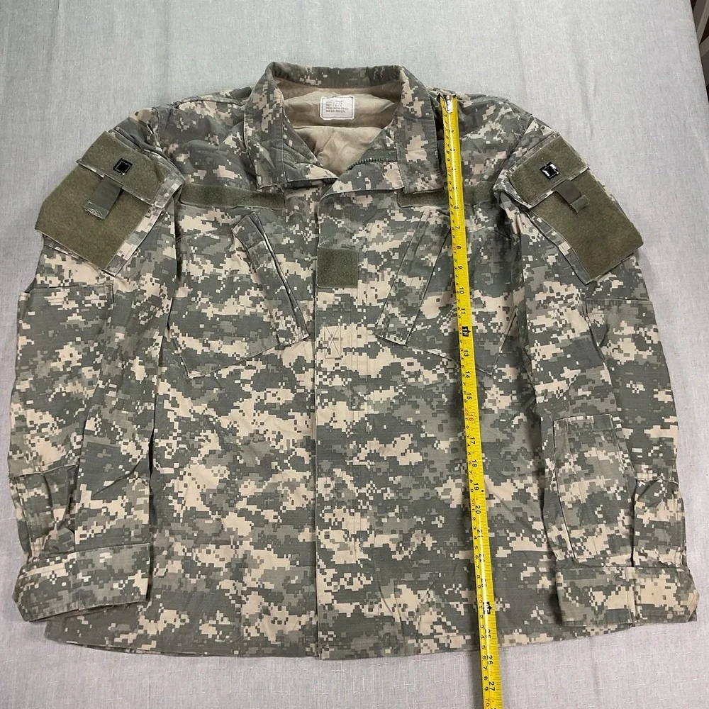 ARMY Combat Uniform (ACU) Coat Size Medium Reg (Olive Green Hook Fastner)